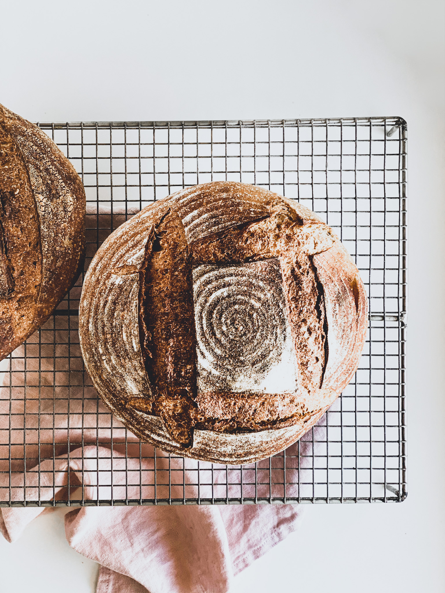 Cómo hacer pan con masa madre: receta de pan de espelta